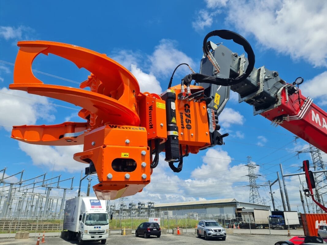 Wood Cracker on Magni Telehandler