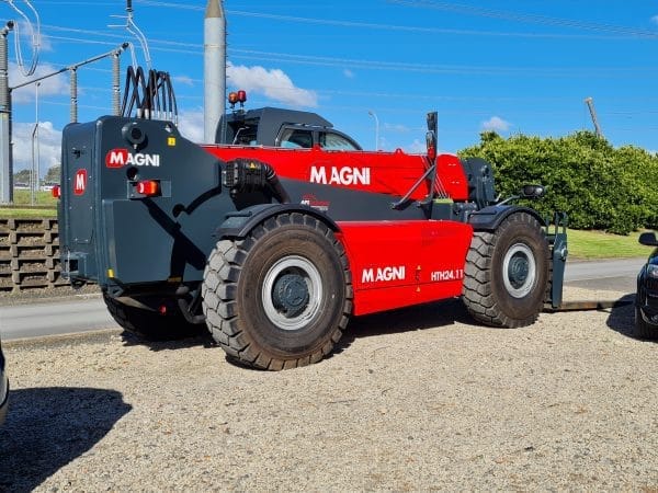 Magni HTH 24.11 Telehandler - Image 2