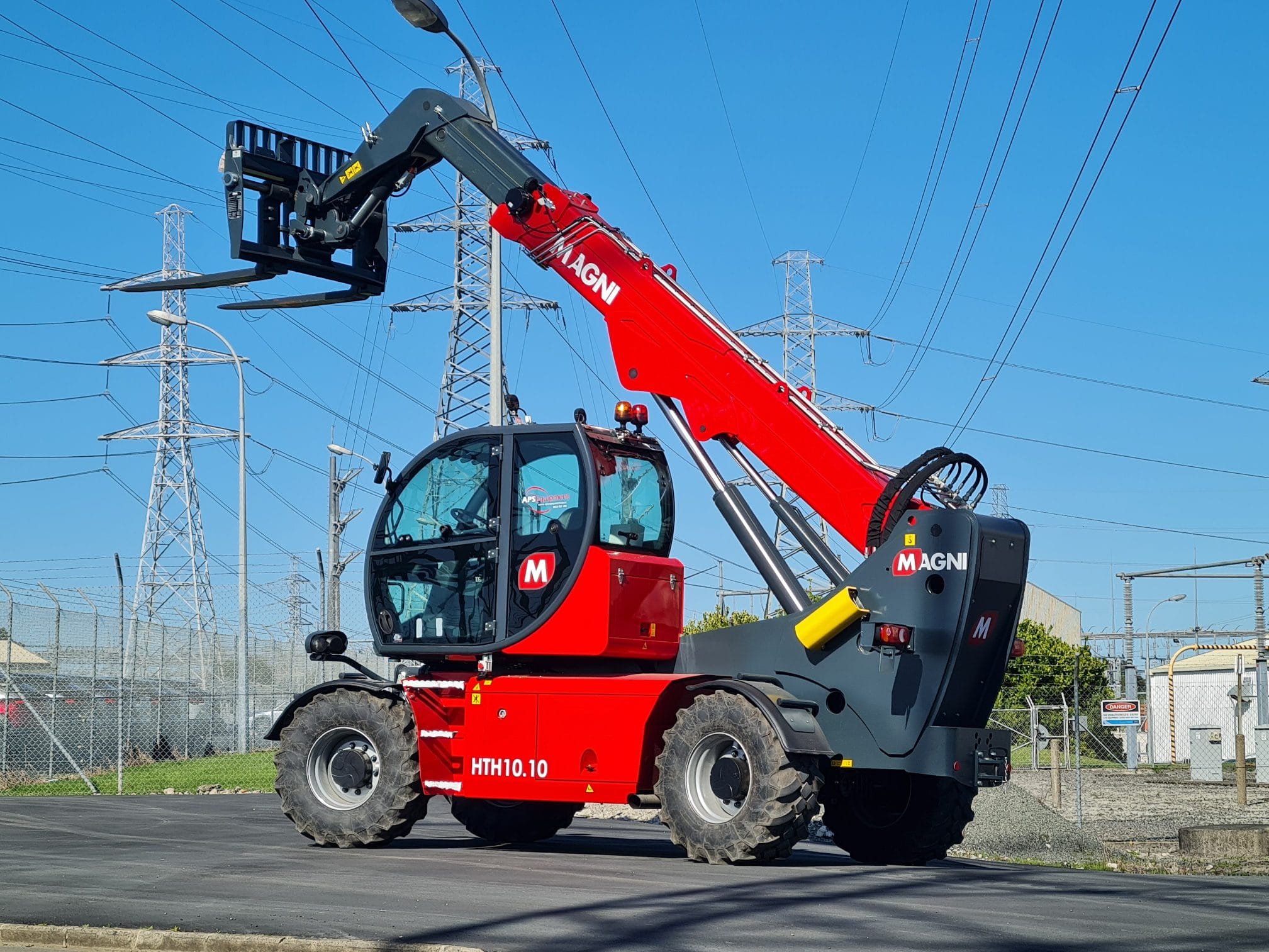 10-ton 10m -Magni HTH10.10 Telehandler - Image 2