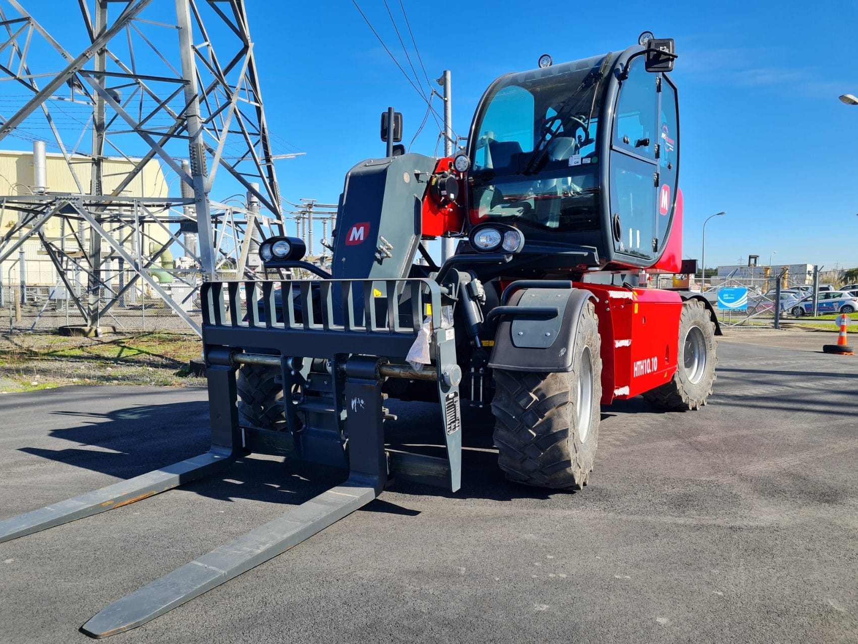 10-ton 10m -Magni HTH10.10 Telehandler - Image 4